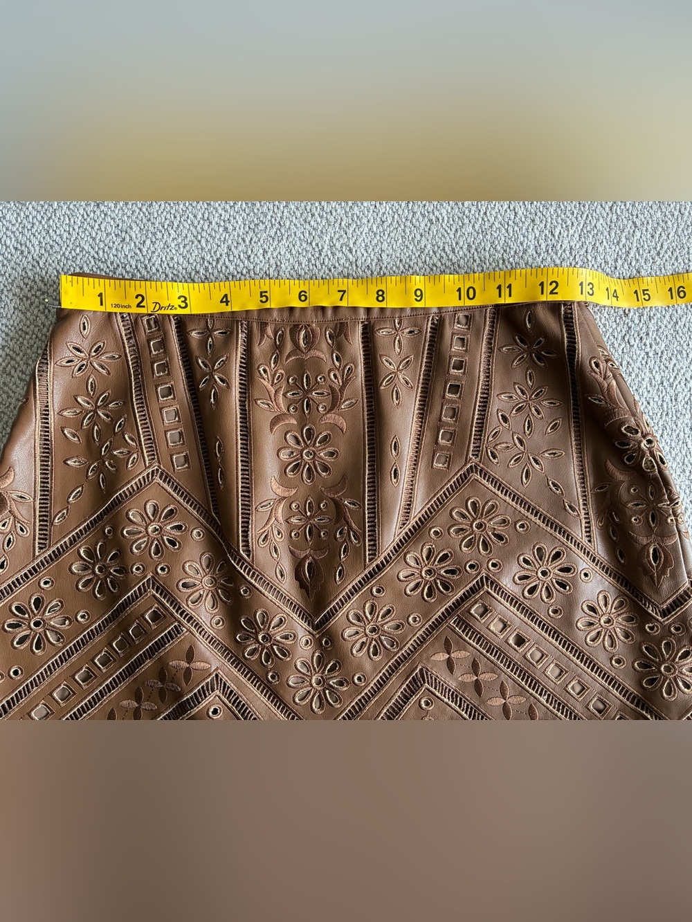 Christy Lynn Ashley Skirt S
Camel Vegan Leather Laser Cut
Floral Ruffle. - Picture 6 of 15